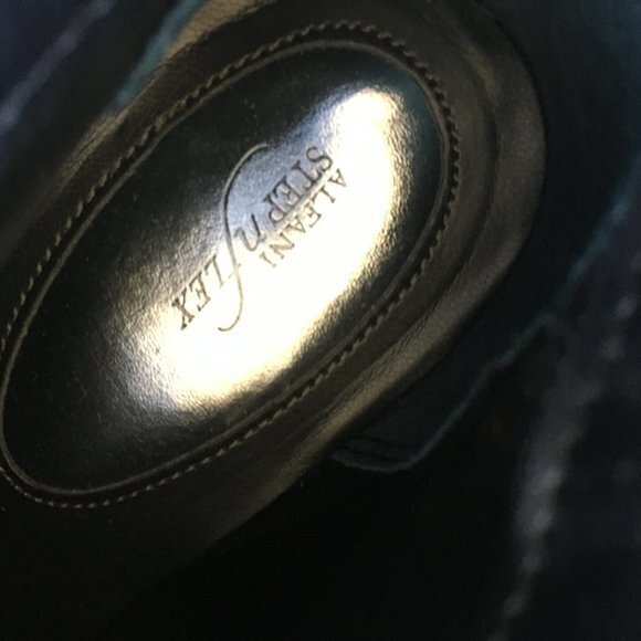 Alfani Dolorna Pointed Toe Suede Ankle Boot Booties Womens Size 9M Black Leather - Picture 7 of 10